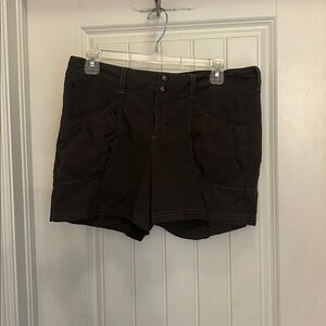 Athleta dark army green size 8 Shorts